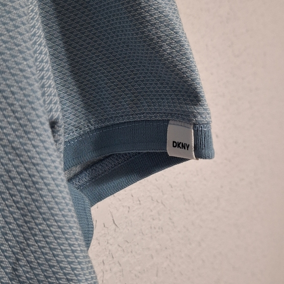 DKNY Men's Textured Quarter-Zip Polo Shirt Blue Size XL Short Sleeve - Picture 5 of 5